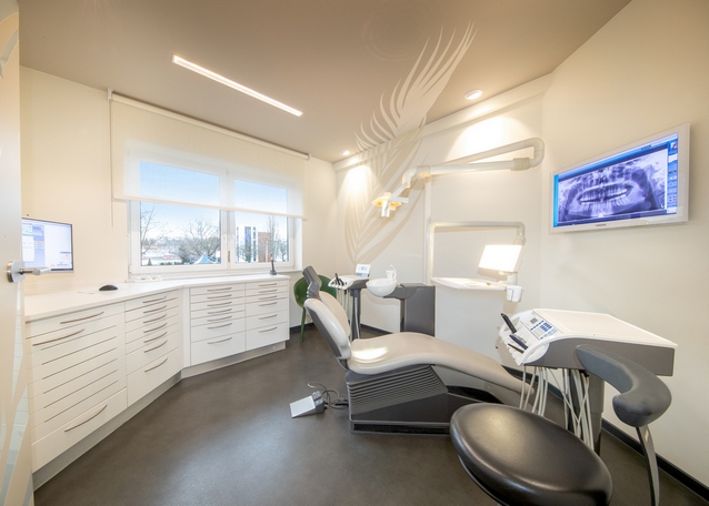 Zahnarztpraxis Familia Dental - Dres. Glittenberg / Ott / Bopp